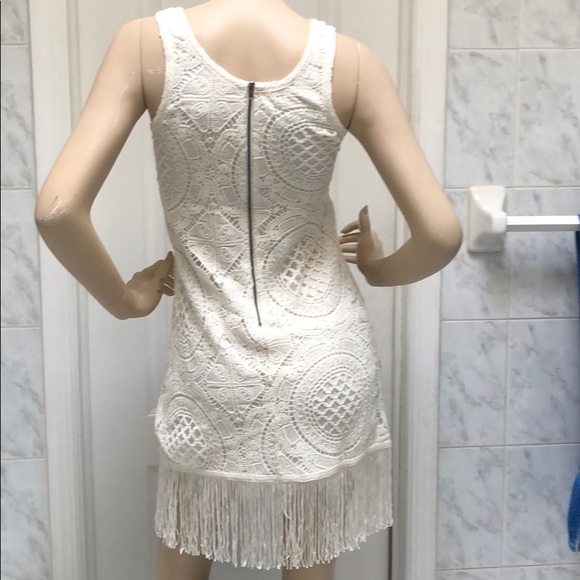IVORY LACE FRINGE DRESS - Picture 3 of 8